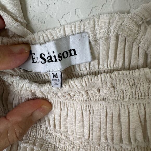 En Saison Elegant Cream Smocked Ruffled Top Size M - Picture 4 of 7